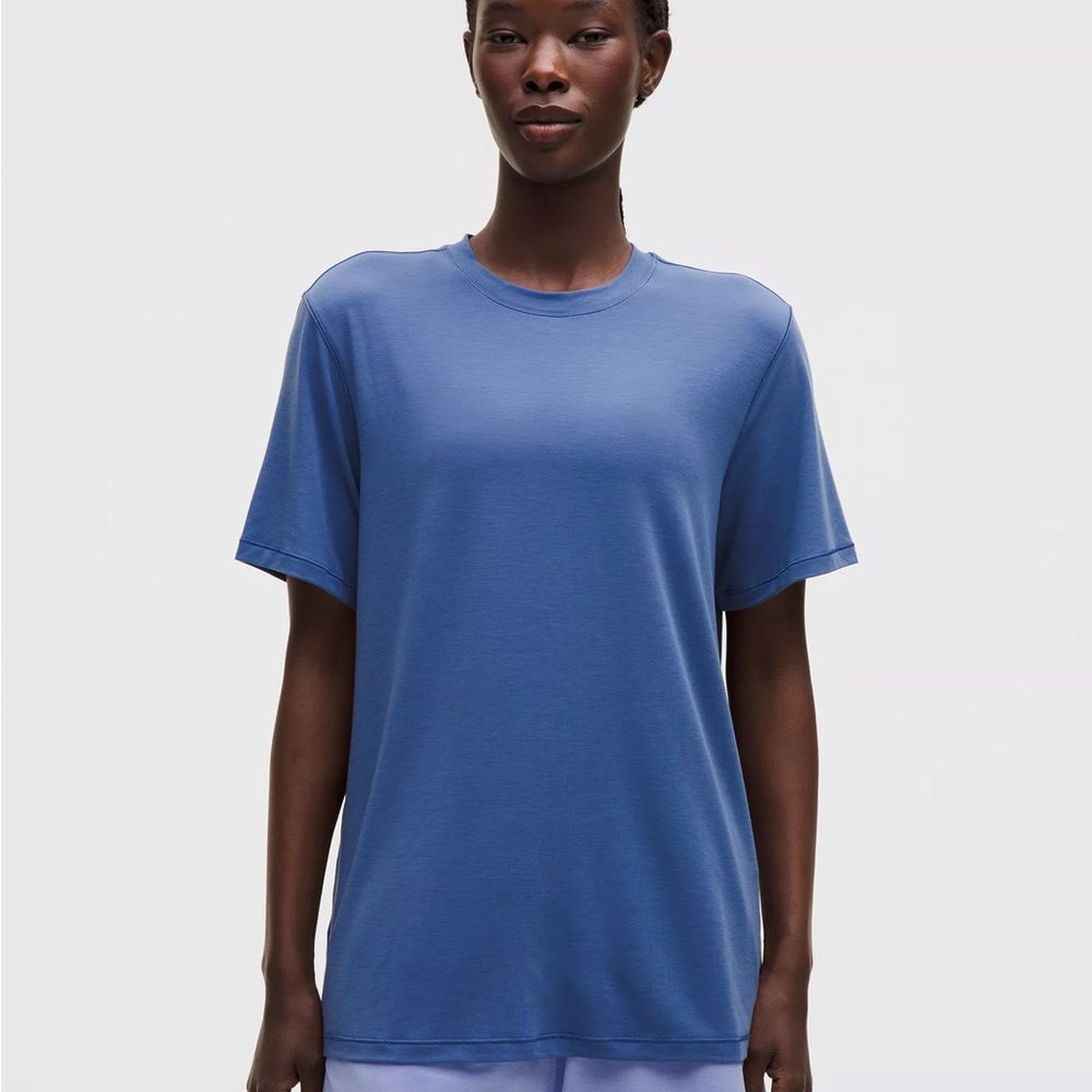 NWOT Lululemon Jersey Training Tee Women’s Size 2 Blue